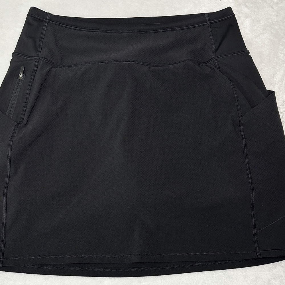 Athleta Black Action Skort in Dobby 16.5” XS